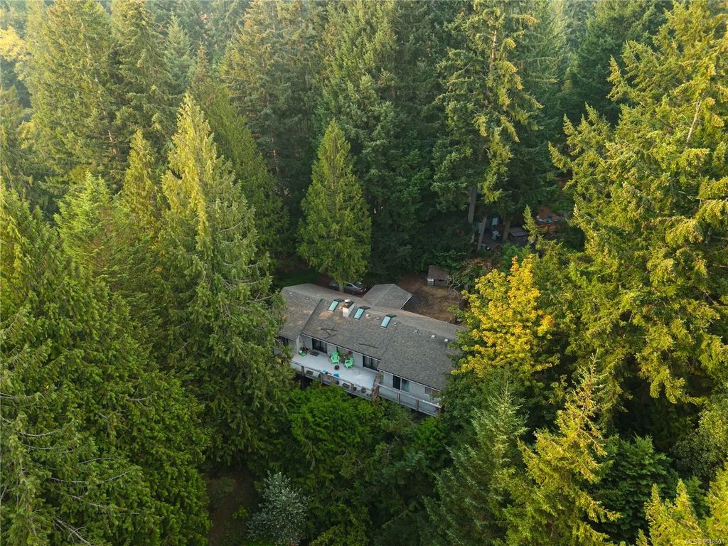2344 Damascus Rd, Shawnigan Lake