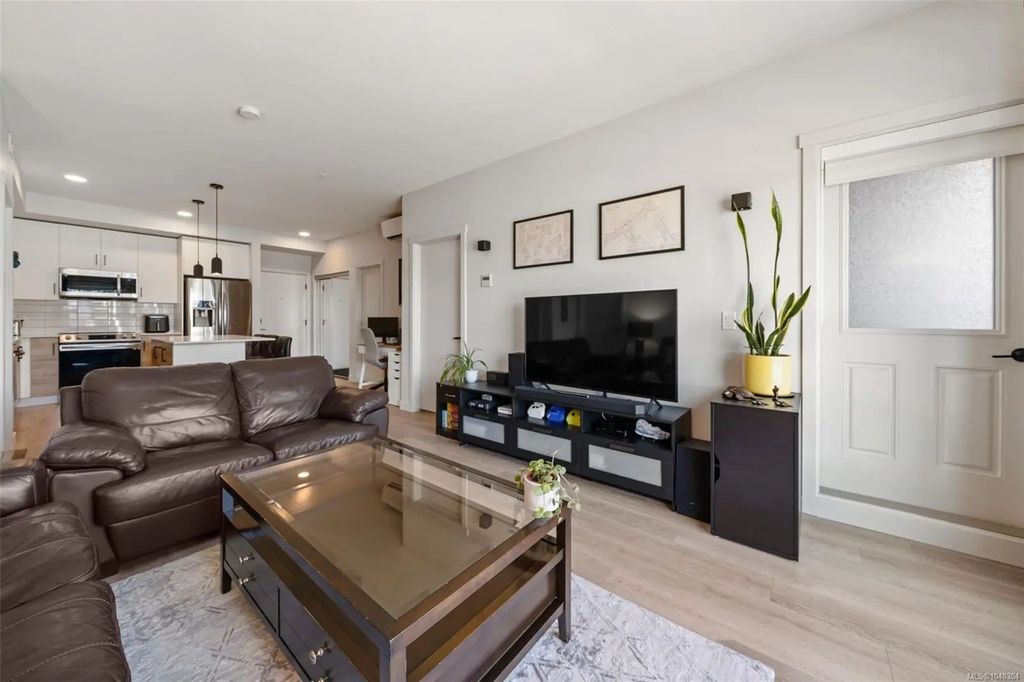 2469 Gateway Rd 302, Langford