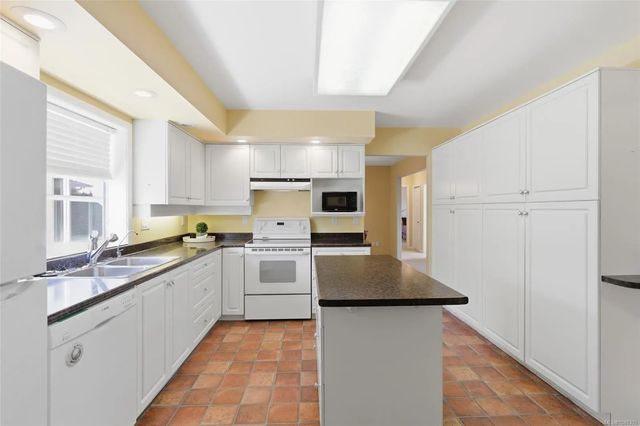 5 of 50 - 788 Stanhope Rd, Parksville, BC