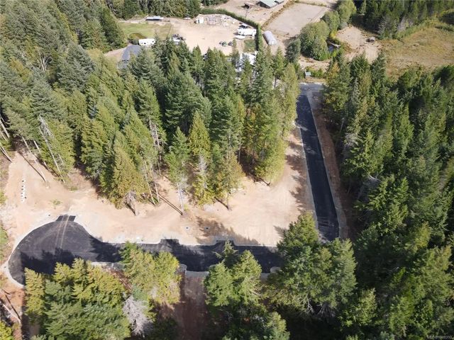 4 of 11 - Sl6 Essex Way, Qualicum Beach, BC