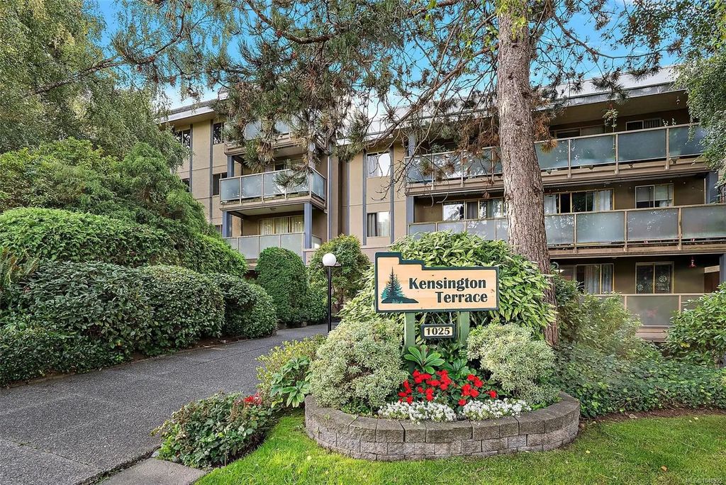1025 Inverness Rd 124, Saanich