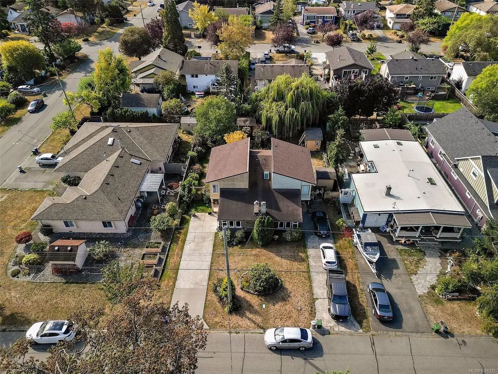 2253 Malaview Ave, Sidney