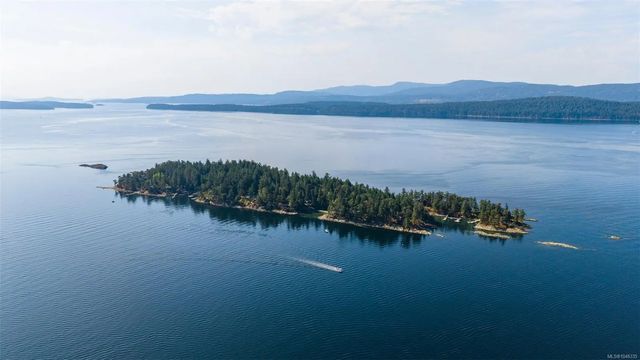 2 of 21 - 5 Wise Island, Gulf Islands, BC