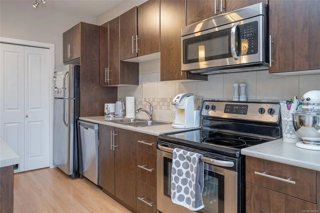 5 of 17 - 3240 Jacklin Rd 402, Langford, BC