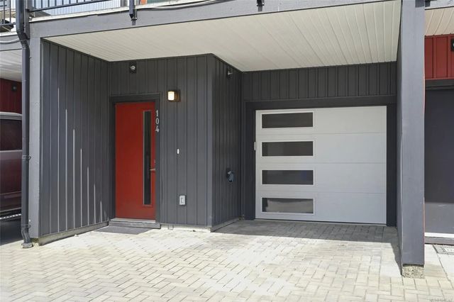 4 of 39 - 1726 Kerrisdale Rd 104, Nanaimo, BC