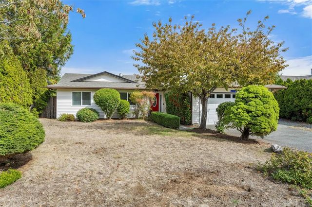 2 of 46 - 6218 Groveland Dr, Nanaimo, BC