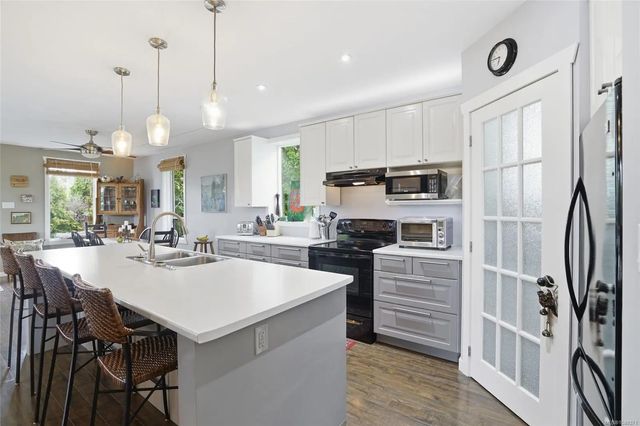 2 of 31 - 1020 4th Ave, Ladysmith, BC