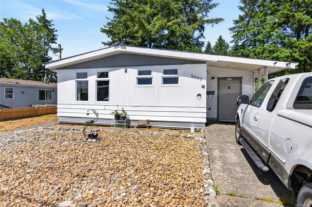 3 of 44 - 2068 4th St E, Courtenay, BC
