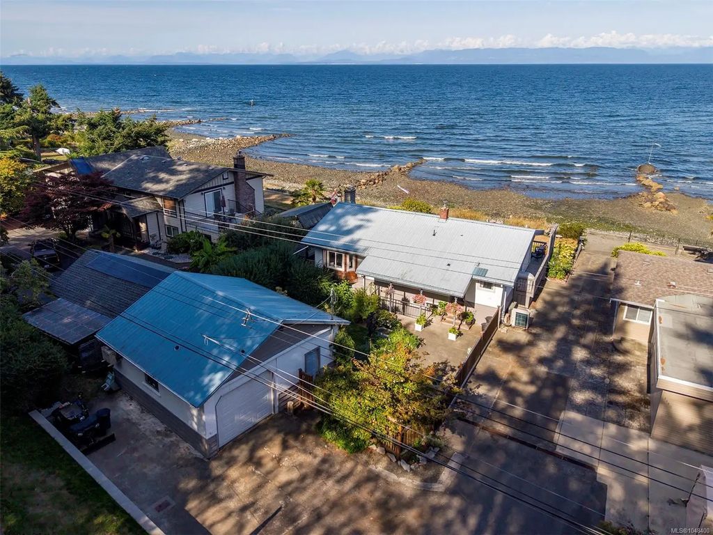 1442 Wilkinson Rd, Comox