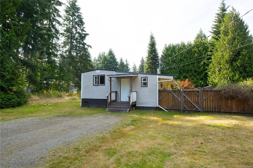 4825 Lambeth Rd, Campbell River