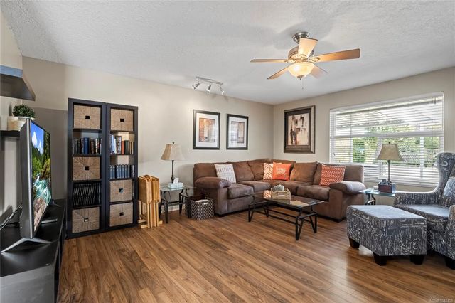 3 of 40 - 828 Sunray Rd, Parksville, BC