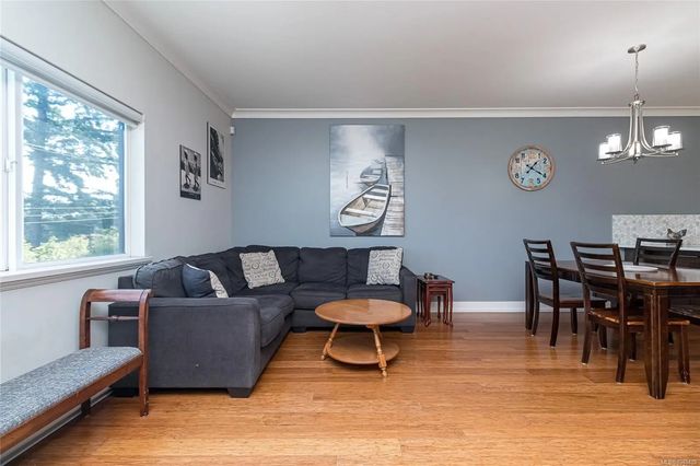 3 of 30 - 2321 Island View Rd 7, Central Saanich, BC