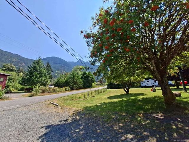5 of 19 - 955 Despins Rd, Sayward, BC