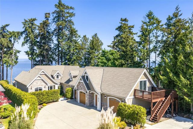 2 of 83 - 863 Cavin Rd, French Creek, BC
