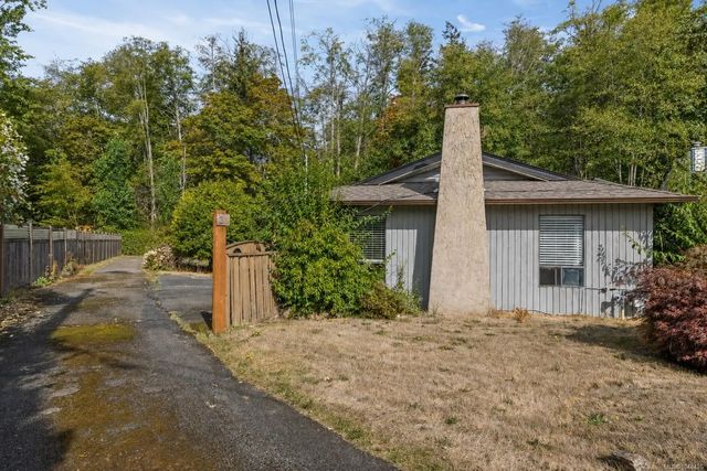 2 of 28 - 493 Pioneer Cres 31, Parksville, BC