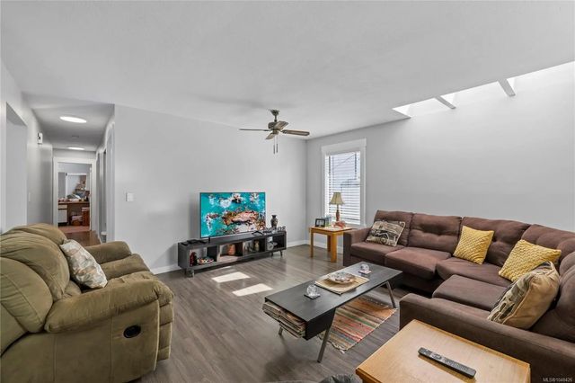 4 of 28 - 493 Pioneer Cres 31, Parksville, BC