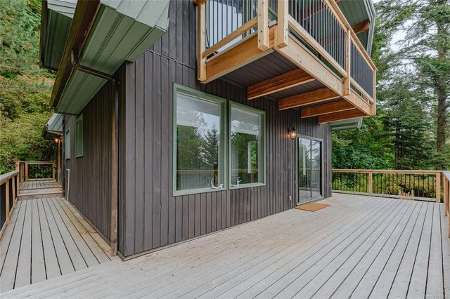 2 of 57 - 384 Roland Rd, Salt Spring, BC