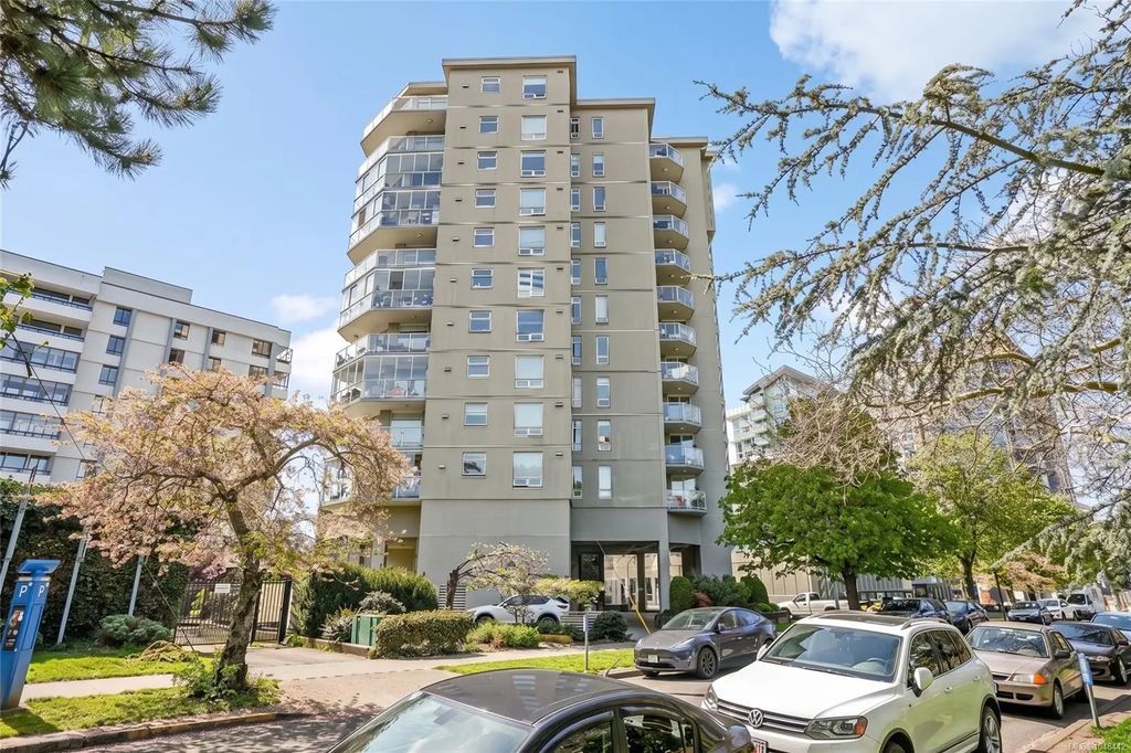 1015 Pandora Ave 501, Victoria
