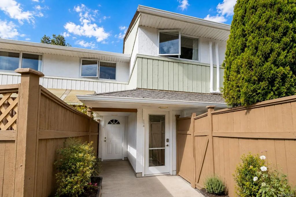 724 Sea Terr 104, Victoria