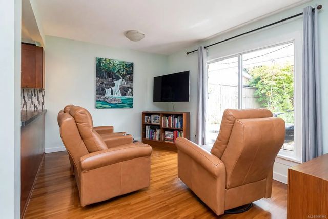 5 of 25 - 724 Sea Terr 104, Victoria, BC