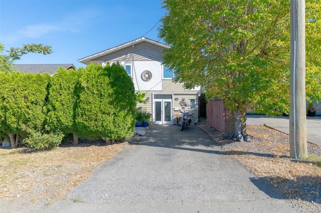 2 of 40 - 4463 Arrowsmith Rd, Port Alberni, BC