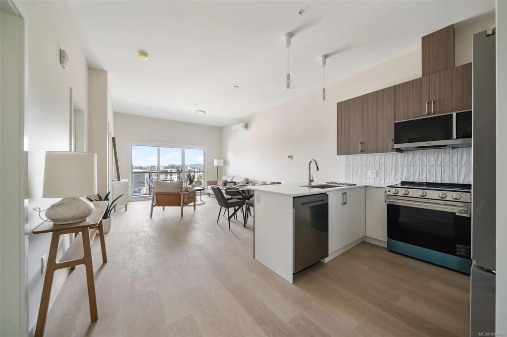 777 Station Ave 305, Langford