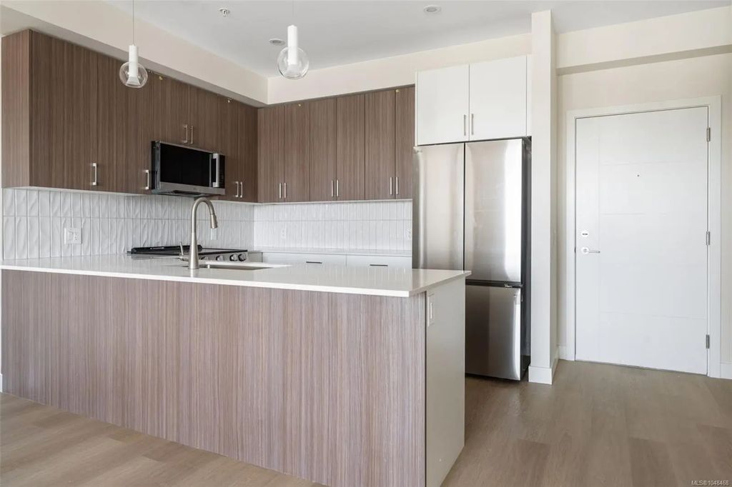 777 Station Ave 309, Langford
