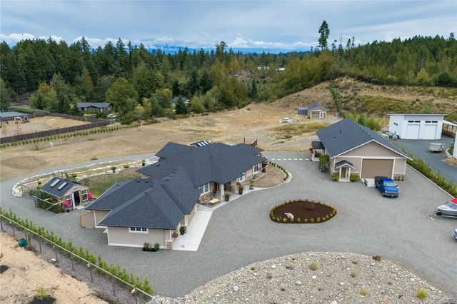2 of 91 - 1100 Alpine View Pl, Qualicum Beach, BC
