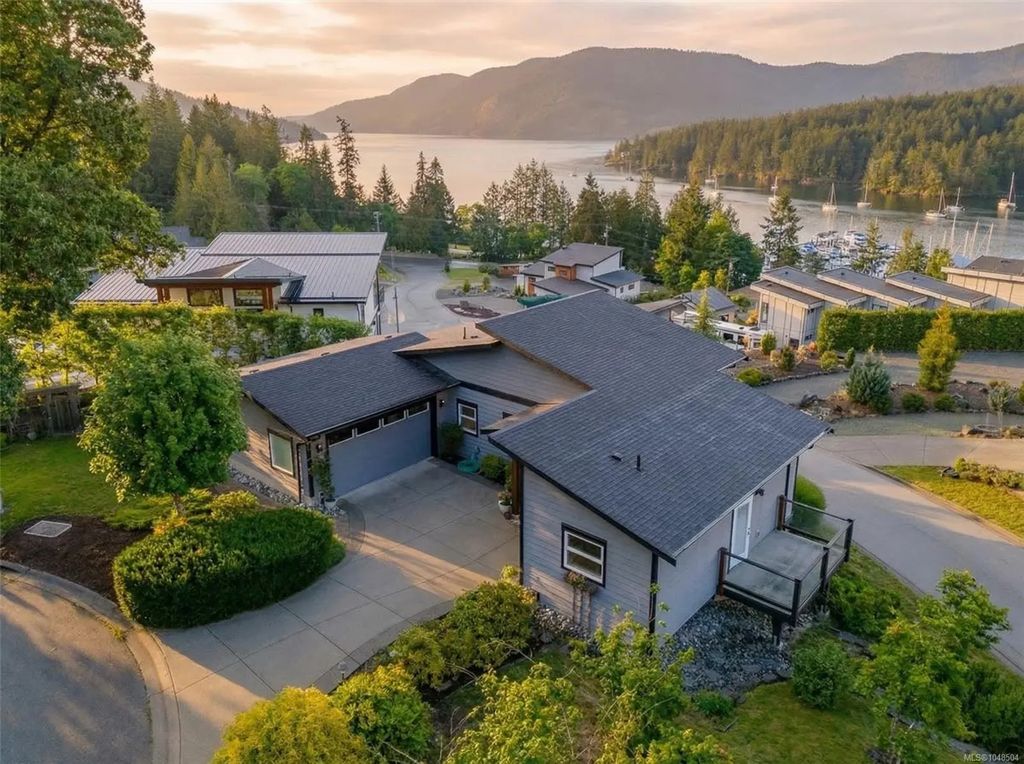 1060 Shore Pine Close 28, Duncan