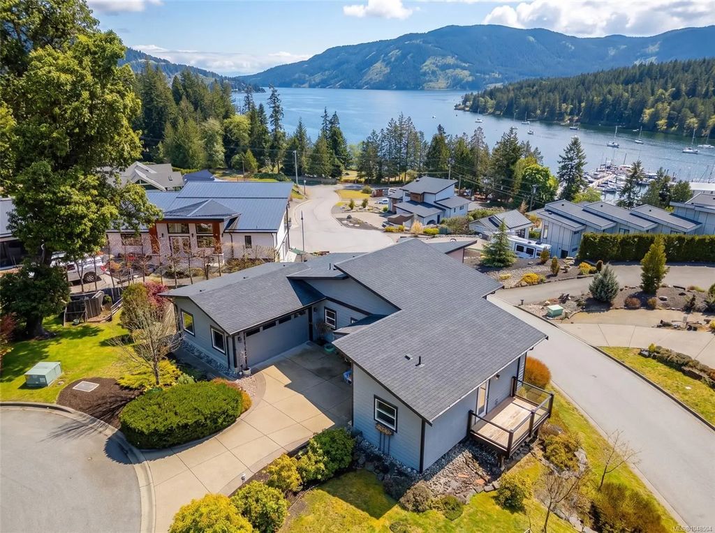 1060 Shore Pine Close 28, Duncan