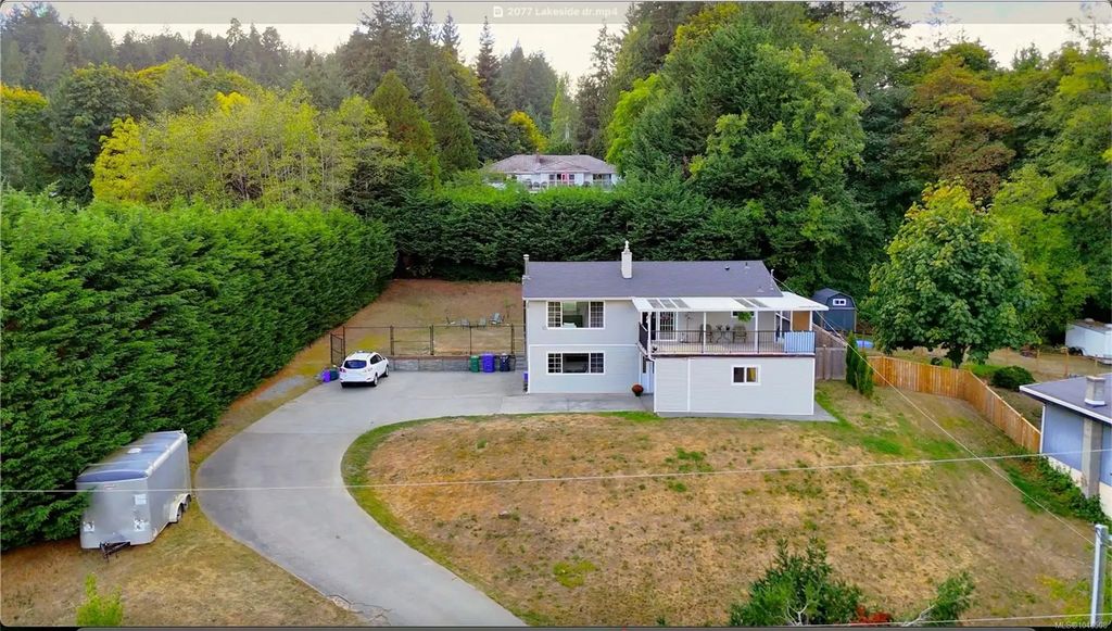 2077 Lakeside Dr, Nanaimo