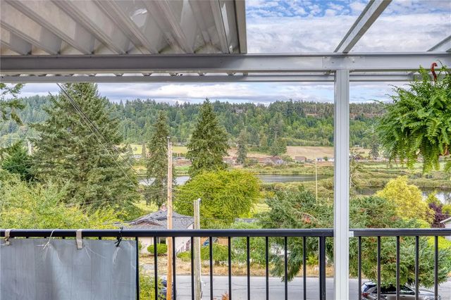 4 of 59 - 2077 Lakeside Dr, Nanaimo, BC