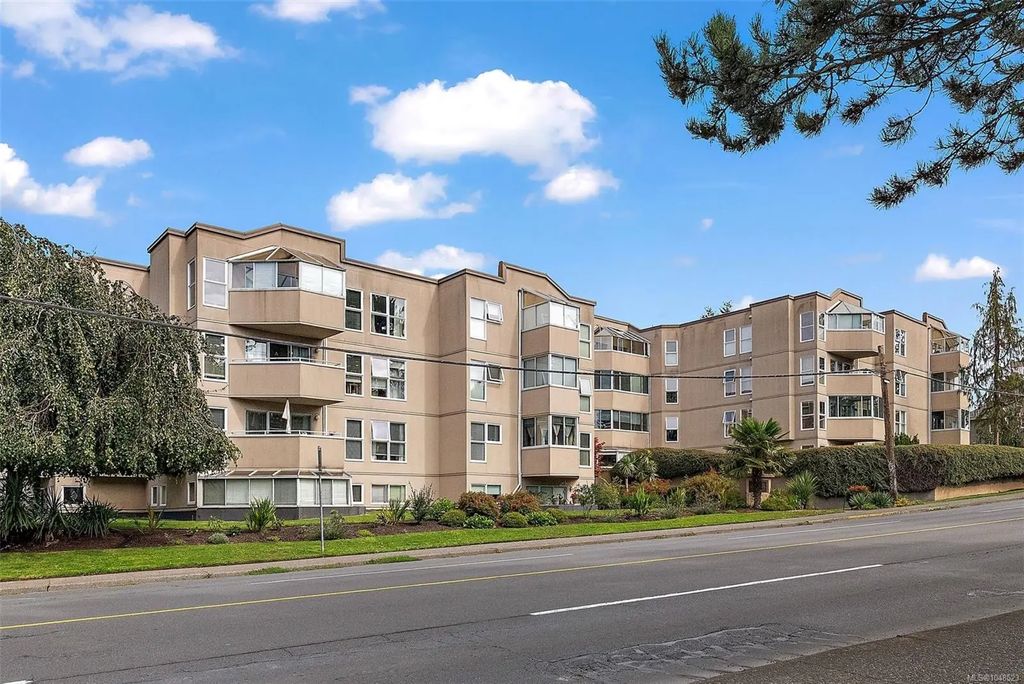 40 Gorge Rd W 219, Saanich
