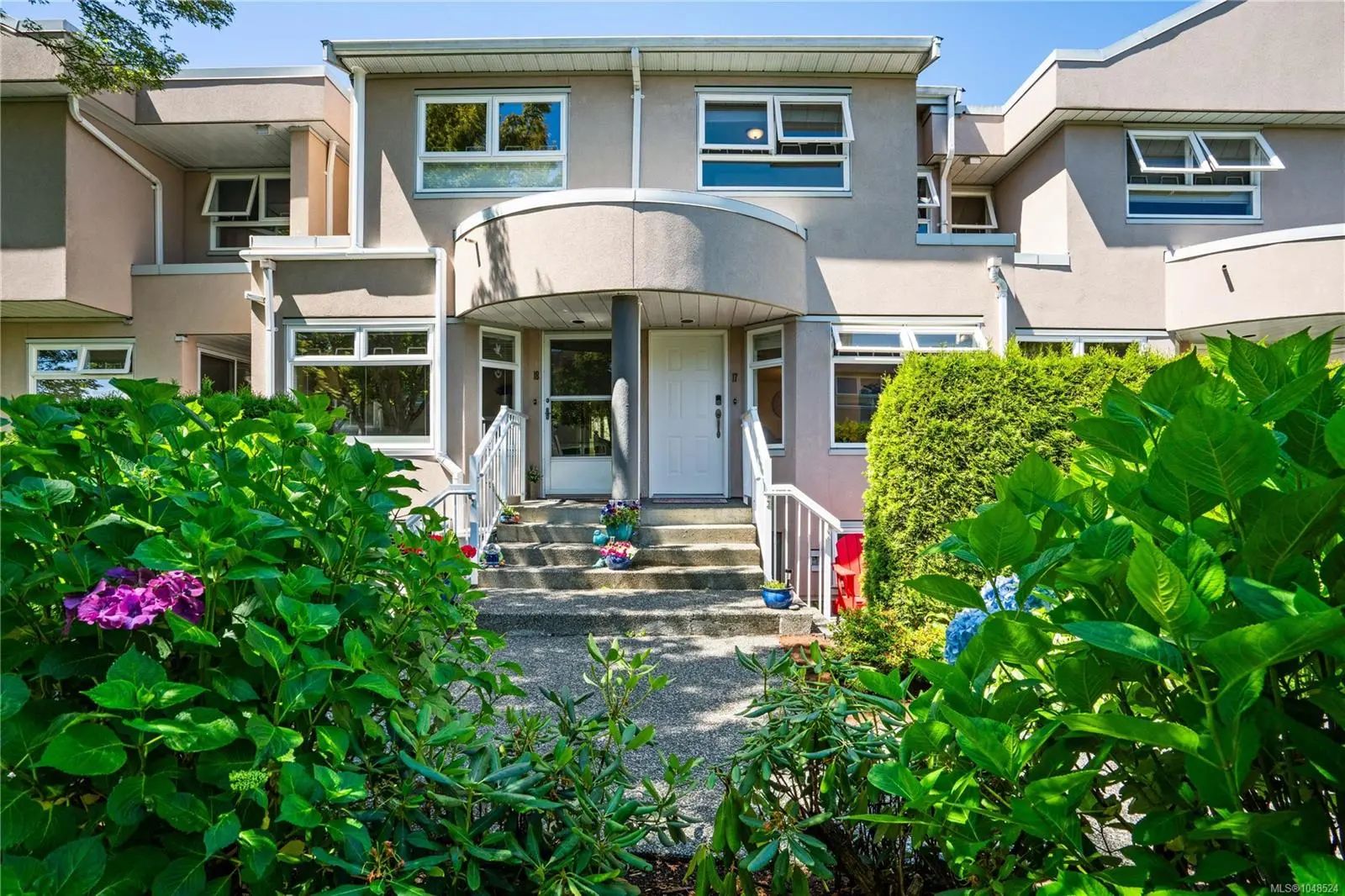 Residential for Sale by 478 Culduthel Rd 17 in the Saanich, located in the neighborhood of 