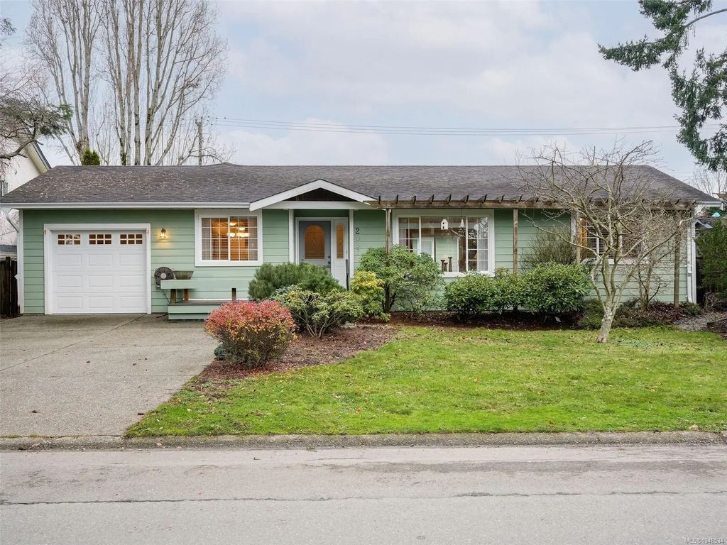2087 James White Blvd, Sidney