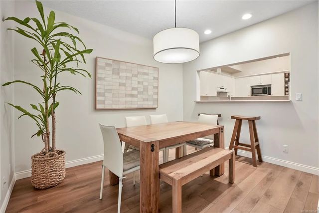 3 of 29 - 4525 Wilkinson Rd 25, Saanich, BC