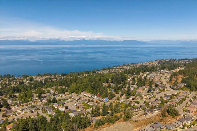 4 of 93 - 5771 Malibu Terr, Nanaimo, BC