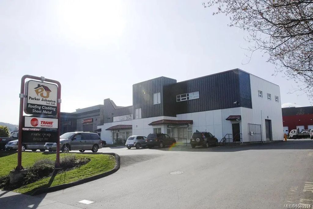 759 Vanalman Ave, Saanich