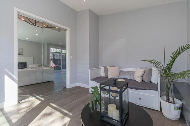 4 of 35 - 909 Bank St, Victoria, BC