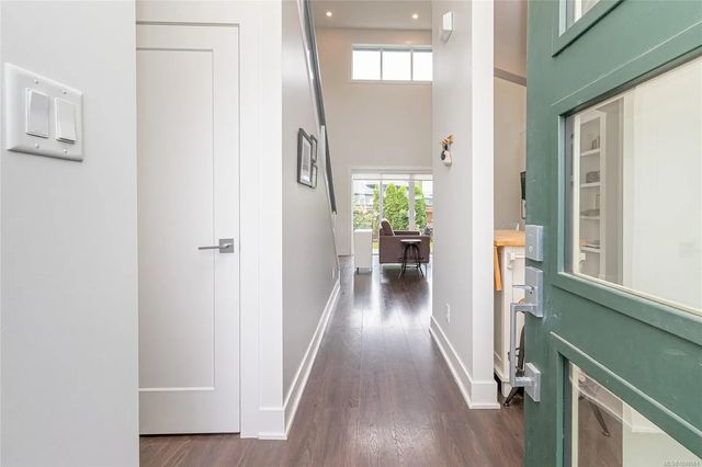 2 of 30 - 2874 Meridian Ave, Langford, BC