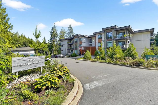 2 of 62 - 700 Yew Wood Rd 302, Tofino, BC