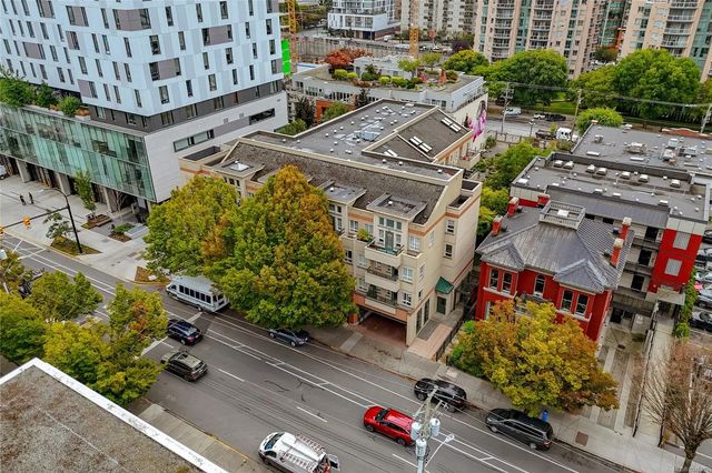 2 of 44 - 1015 Johnson St 106, Victoria, BC
