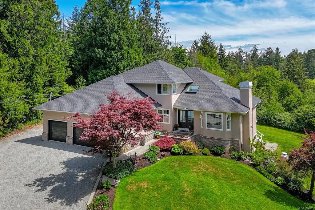 1650 Tatlow Rd, North Saanich