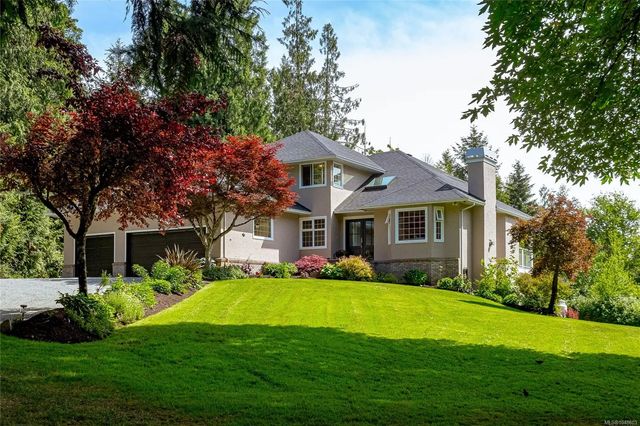 2 of 58 - 1650 Tatlow Rd, North Saanich, BC