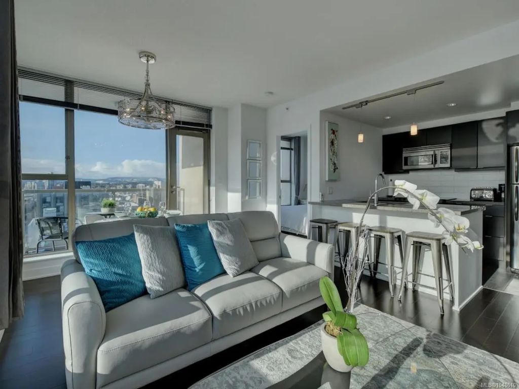760 Johnson St 902, Victoria