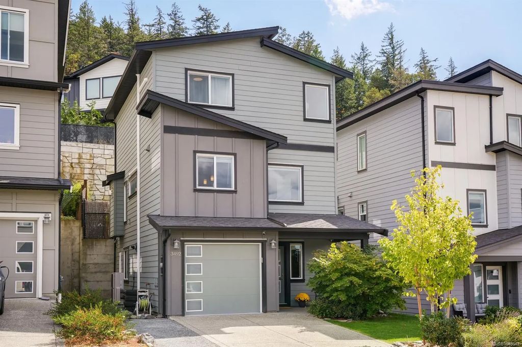 3492 Myles Mansell Rd, Langford