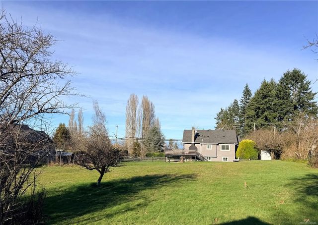 3 of 34 - 7261 Lantzville Rd, Lantzville, BC
