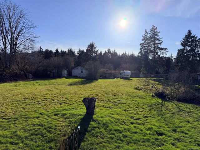 4 of 34 - 7261 Lantzville Rd, Lantzville, BC
