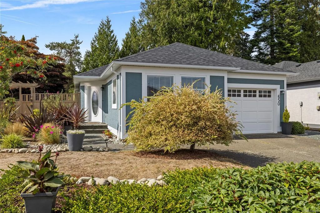 650 Windward Way, Qualicum Beach