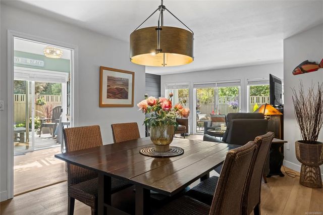 2 of 34 - 650 Windward Way, Qualicum Beach, BC